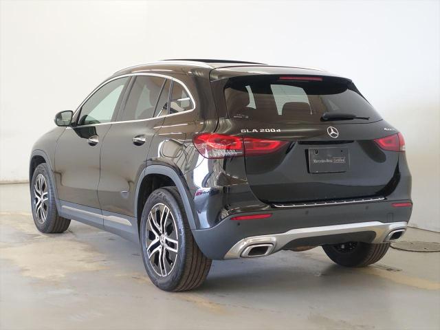 GLA200 d 4MATIC レザーエクスクルーシブパッケージ・アドバンスドパッケージ・ナビゲーションパッケージ