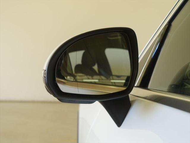 GLC220 d 4MATIC AMGラインパッケージ・AMGレザーエクスクルーシブパッケージ・ドライバーズパッケージ