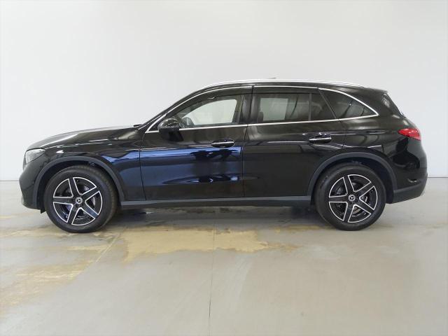 GLC220 d 4MATIC AMGラインパッケージ・AMGレザーエクスクルーシブパッケージ・ドライバーズパッケージ