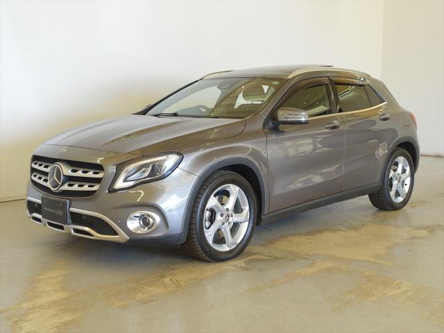 GLA220 4MATIC レーダーセーフティパッケージ・プレミアムパッケージ