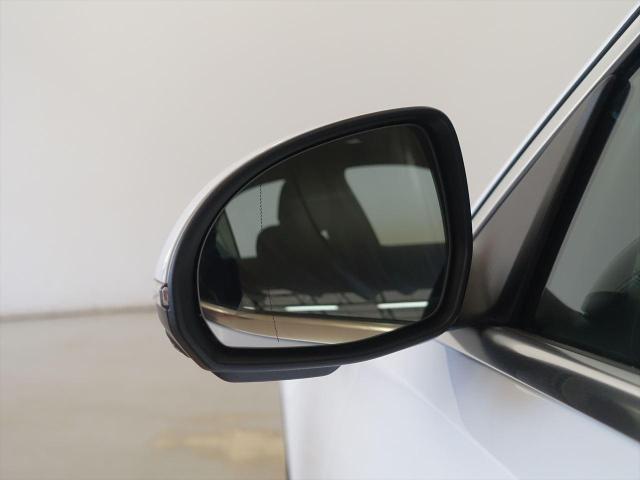 C180 アバンギャルド AMGラインパッケージ・ベーシックパッケージ