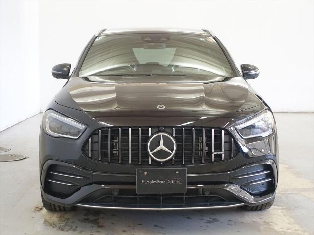 メルセデス‐AMG GLA35 4MATIC AMGパフォーマンスパッケージ・AMGアドバンスドパッケージ・ナビゲーションパッケージ