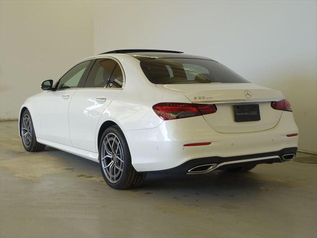 E220 d スポーツ AMGラインインテリアパッケージ・エクスクルーシブパッケージ