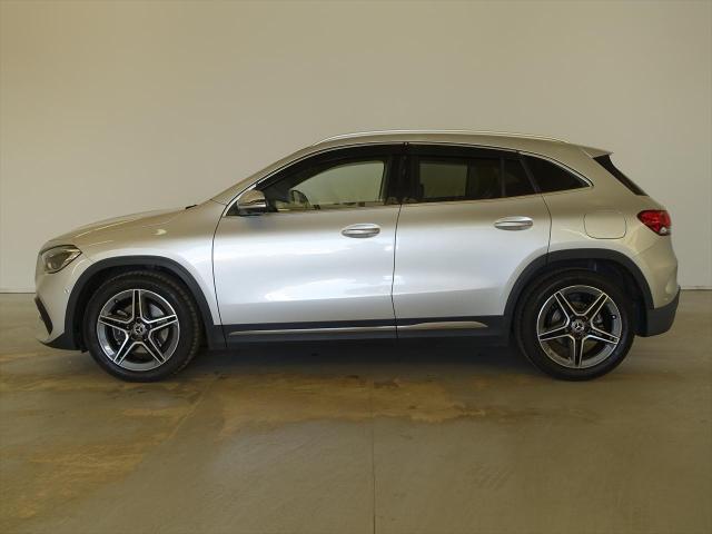 GLA200 d 4MATIC AMGライン ナビゲーションパッケージ