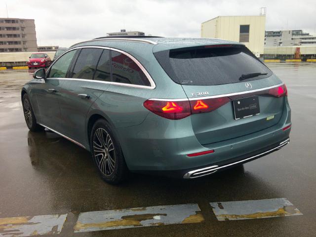 E300 ステーションワゴン エクスクルーシブ レザーエクスクルーシブパッケージ・デジタルインテリアパッケージ