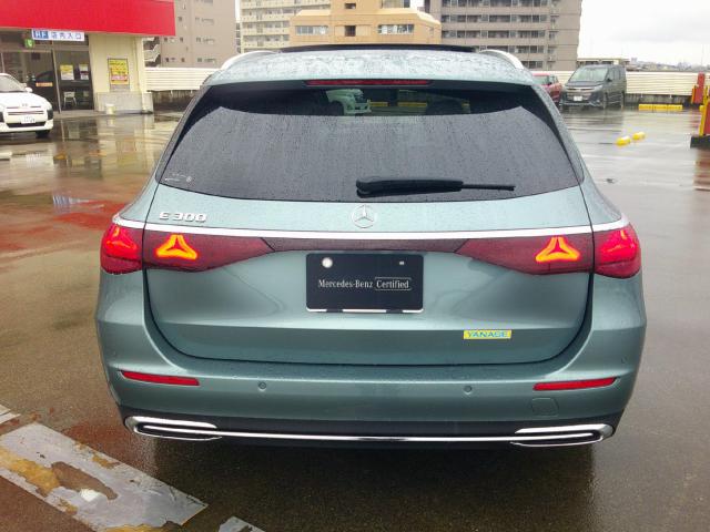 E300 ステーションワゴン エクスクルーシブ レザーエクスクルーシブパッケージ・デジタルインテリアパッケージ