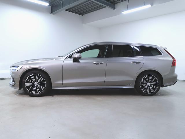 V60 T5 インスクリプション