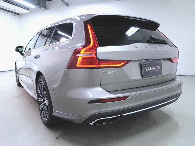 V60 T5 インスクリプション