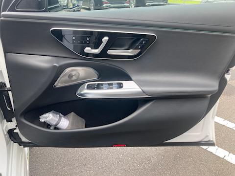 E220 d ステーションワゴン アバンギャルド