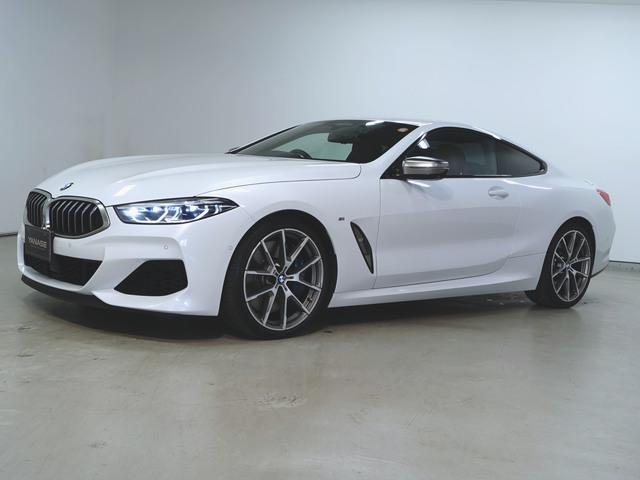 M850i xDrive クーペ