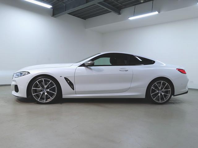 M850i xDrive クーペ