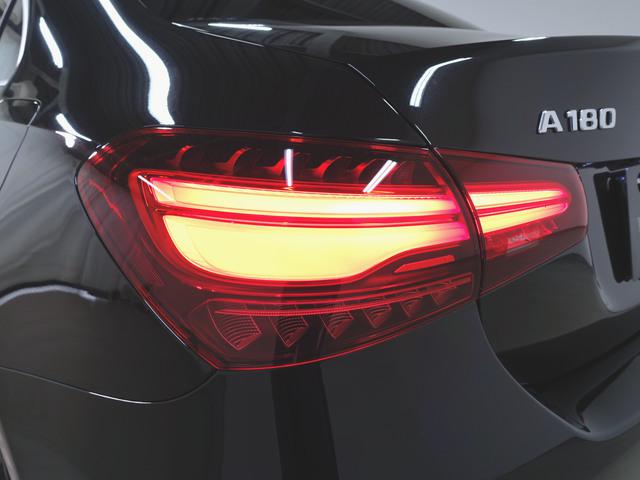 A180 セダン AMGラインパッケージ ナビゲーションパッケージ