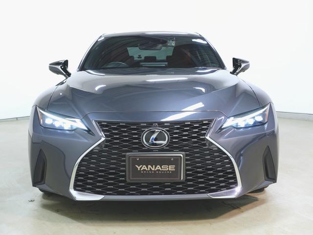 IS300h バージョンL