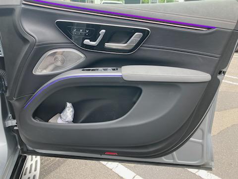 EQS450 4マチック SUV AMGラインパッケージ ナイトパッケージ