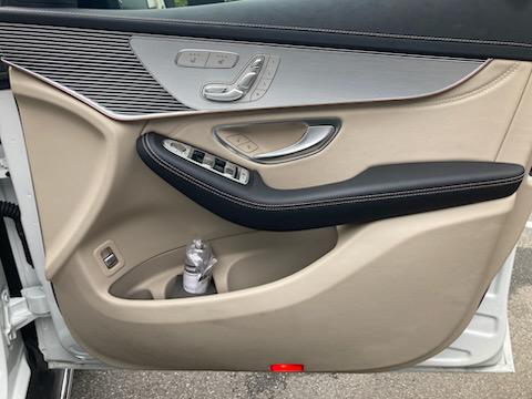 EQC400 4マチック レザーパッケージ