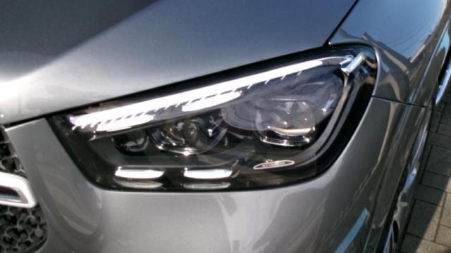 GLE450 d 4マチック スポーツ E-アクティブボディコントロールパッケージ