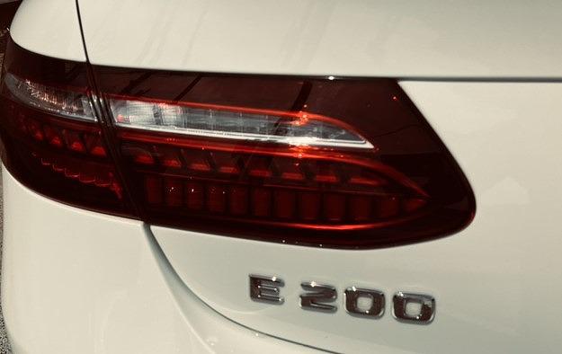E200 クーペ スポーツ レザーパッケージ