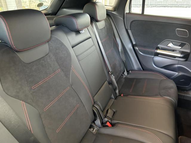 GLA200 d 4マチック AMGラインパッケージ アドバンスドパッケージ