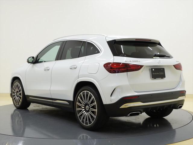 GLA200 d 4マチック AMGラインパッケージ AMGレザーエクスクルーシブパッケージ アドバンスドパッケージ