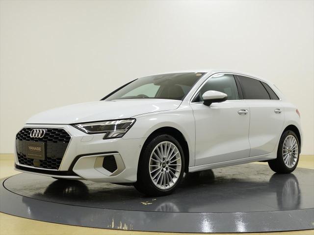 アウディ A3スポーツバック 30 TFSI アドバンスド コンビニエンス&amp;アシスタンスパッケージ ナビゲーションパッケージ ラグジュアリーパッケージ テクノロジーパッケージ