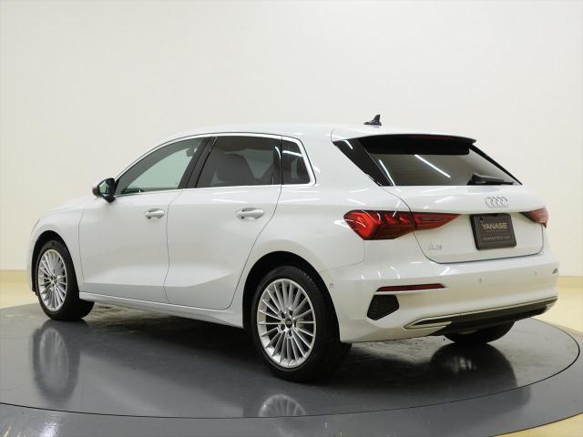 アウディ A3スポーツバック 30 TFSI アドバンスド コンビニエンス&amp;アシスタンスパッケージ ナビゲーションパッケージ ラグジュアリーパッケージ テクノロジーパッケージ