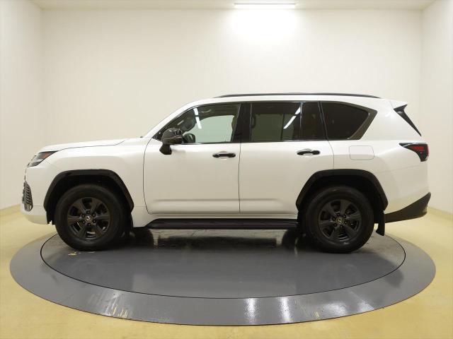 レクサス LX600 オフロード 7人乗り