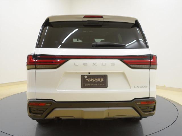 レクサス LX600 オフロード 7人乗り