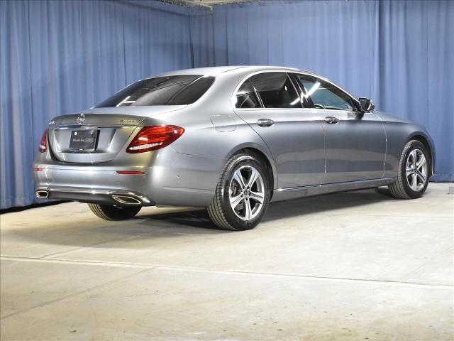 E200 4マチック アバンギャルド エクスクルーシブパッケージ