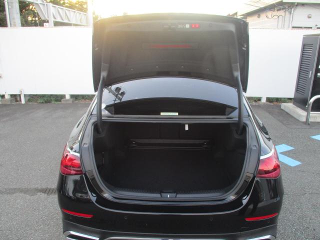 E200 アバンギャルド AМGラインパッケージ・レザーエクスクルーシブパッケージ・アドバンスドパッケージ・デジタルインテリアパッケージ
