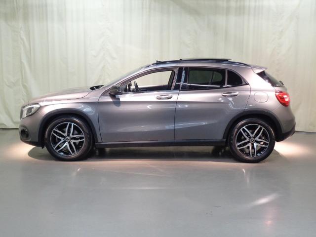 GLA250 4マチック  レザーエクスクルーシブパッケージ・レーダーセーフティパッケージ