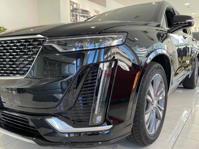 XT6 プラチナム 4WD 正規ディーラー車 元デモカー