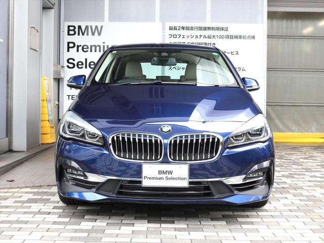 218i ラグジュアリー