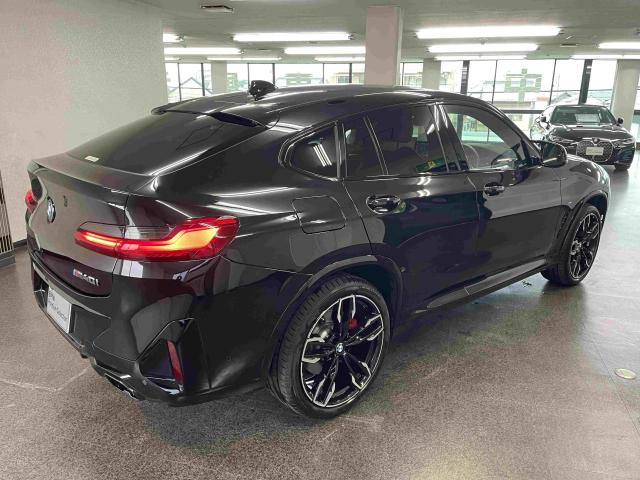X4 M40i