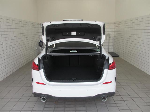 218d グランクーペ Mスポーツ