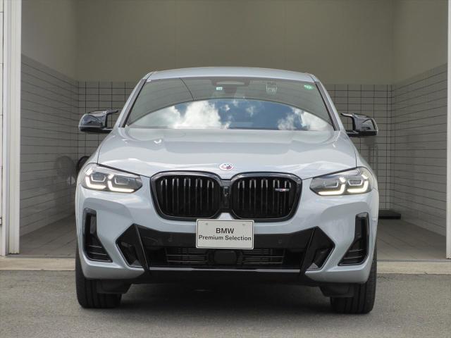 X4 M40i