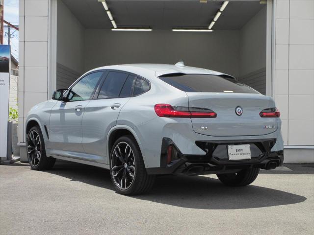 X4 M40i
