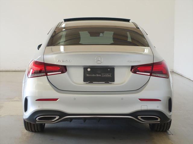 A250 4MATIC セダン AMGライン AMGレザーエクスクルーシブパッケージ・アドバンスドパッケージ・レーダーセーフティパッケージ・ナビゲーションパッケージ