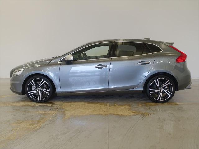 V40 T5 Rデザイン