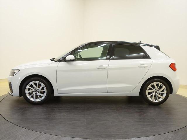 アウディ A1 スポーツバック 25 TFSI アドバンスド コンビニエンス&amp;アシスタンスパッケージ ナビゲーションパッケージ