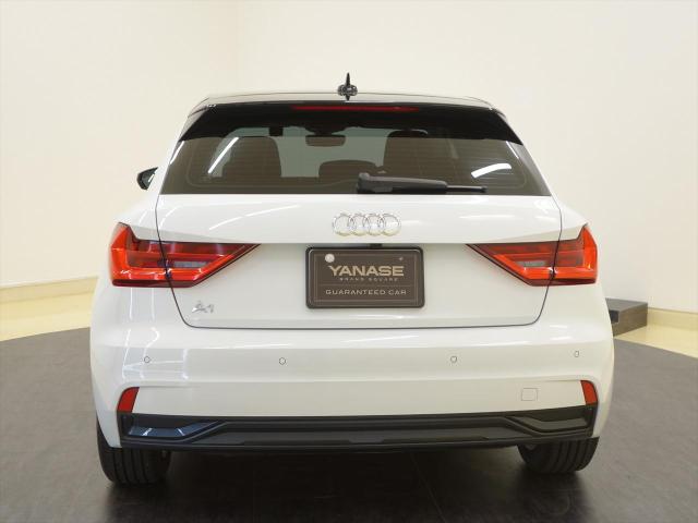 アウディ A1 スポーツバック 25 TFSI アドバンスド コンビニエンス&amp;アシスタンスパッケージ ナビゲーションパッケージ