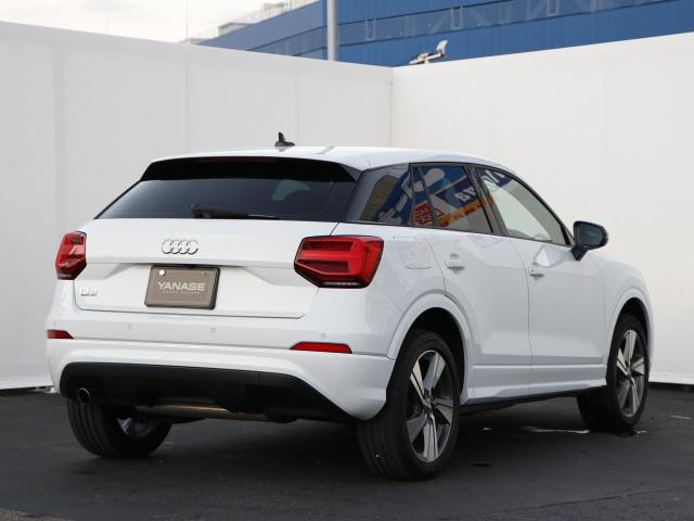 Q2 30 TFSI スポーツ