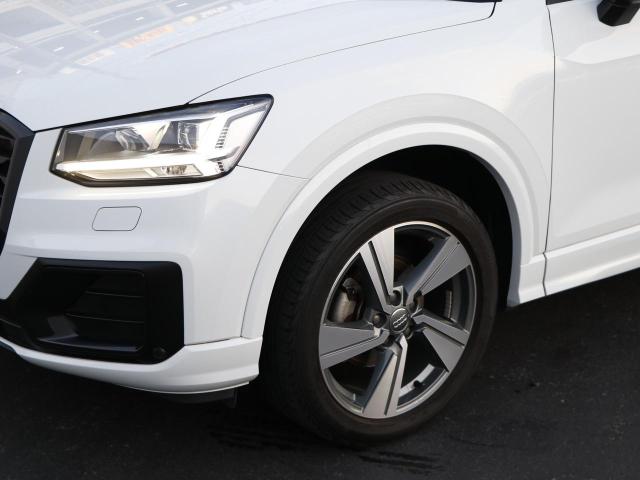 Q2 30 TFSI スポーツ