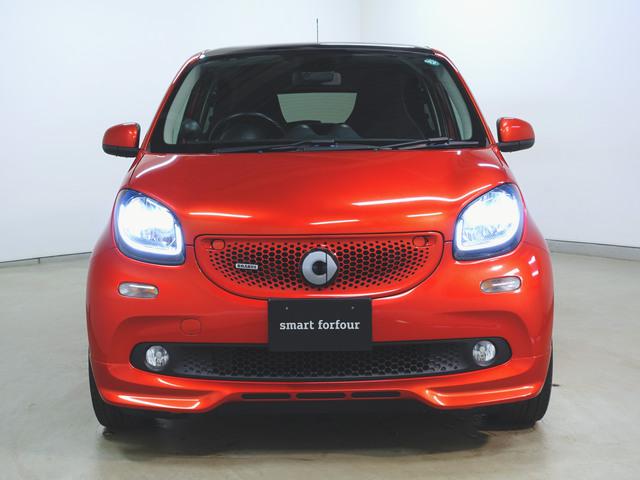 フォーフォー ブラバス エクスクルーシブ