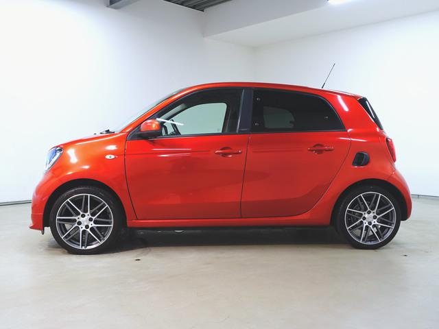 フォーフォー ブラバス エクスクルーシブ