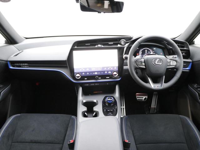 RZ450e Fスポーツパフォーマンス