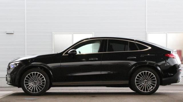 GLC220 d 4MATIC クーペ AMGラインパッケージ・AMGレザーエクスクルーシブパッケージ・ドライバーズパッケージ