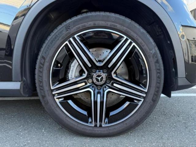 GLC220 d 4MATIC AMGラインパッケージ・AMGレザーエクスクルーシブパッケージ・ドライバーズパッケージ