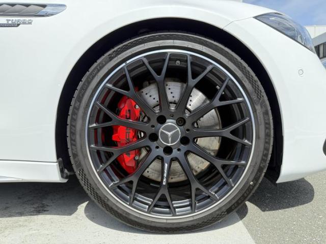 C63S e 4マチック+ AMGパフォーマンスP